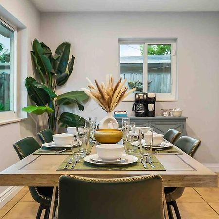 Private Oasis With Pool Near Beaches, Dining & Las Olas Fort Lauderdale Bagian luar foto