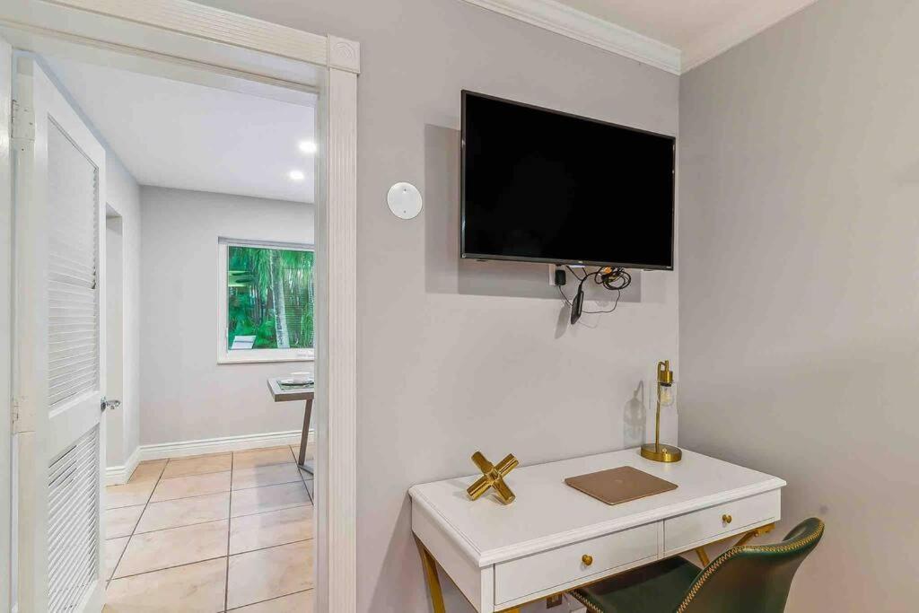 Private Oasis With Pool Near Beaches, Dining & Las Olas Fort Lauderdale Bagian luar foto