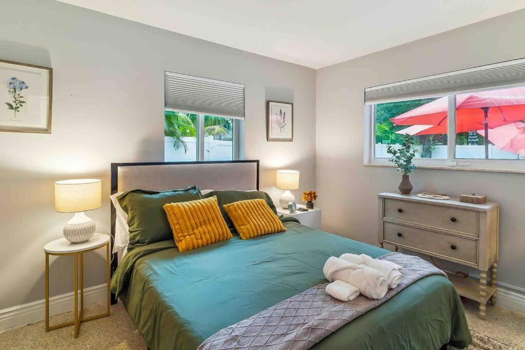 Private Oasis With Pool Near Beaches, Dining & Las Olas Fort Lauderdale Bagian luar foto