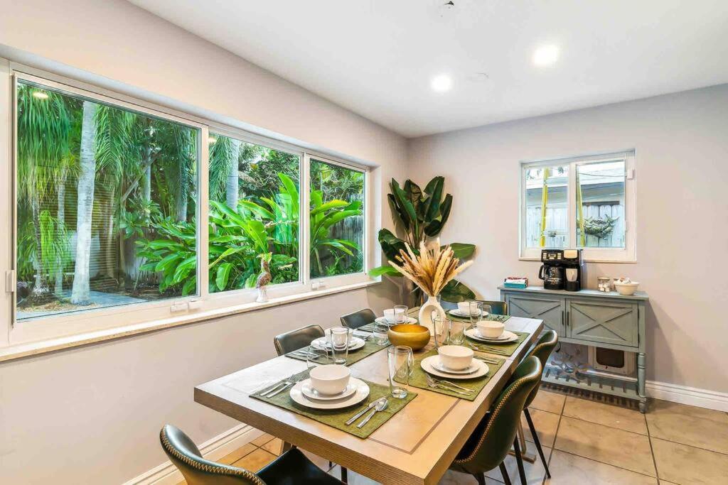 Private Oasis With Pool Near Beaches, Dining & Las Olas Fort Lauderdale Bagian luar foto