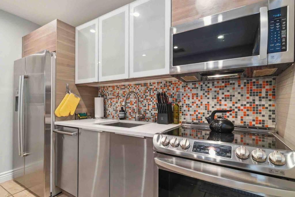 Private Oasis With Pool Near Beaches, Dining & Las Olas Fort Lauderdale Bagian luar foto